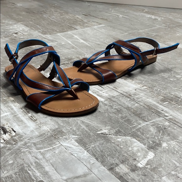 Guess Strappy Sandals - Picture 2 of 7